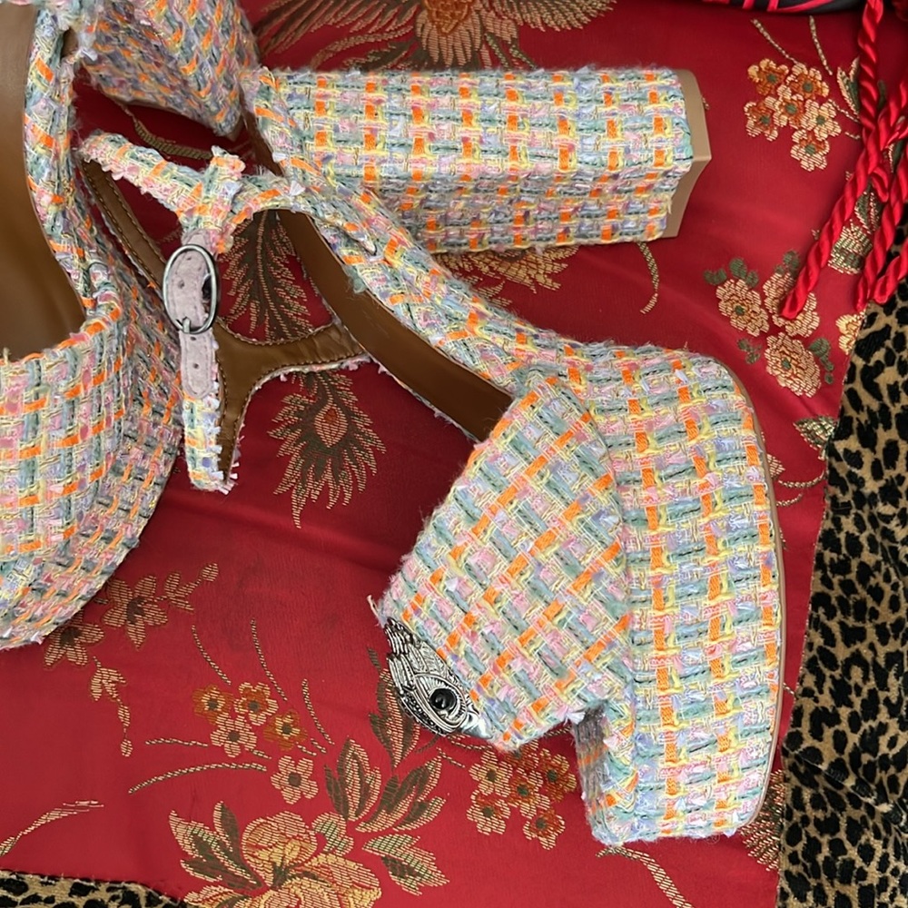 Brunch plans in pretty Kurt Geiger platforms 🌷 - Picture 4 of 11